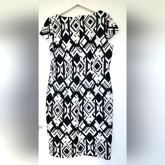 Women's Bodycon Dress - Picture 2 of 2